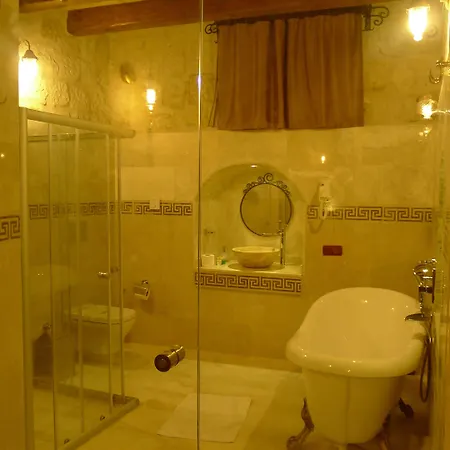 King Cave By Traveller's Göreme