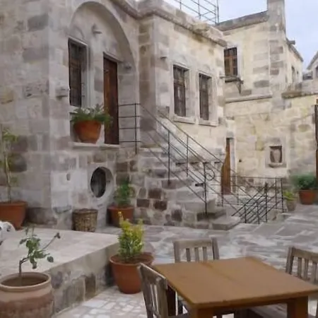 King Cave By Traveller's Hotel