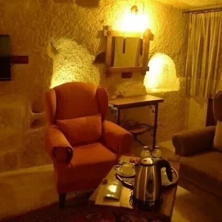 King Cave By Traveller's Hotel 3*