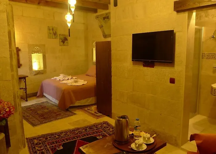 King Cave By Traveller's Hotel 3*