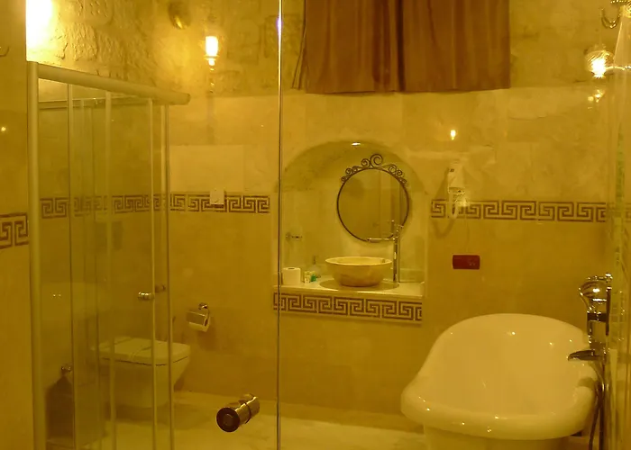 King Cave By Traveller's Göreme