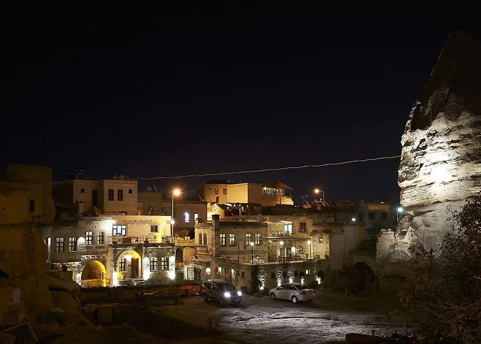 King Cave By Traveller's Hotel