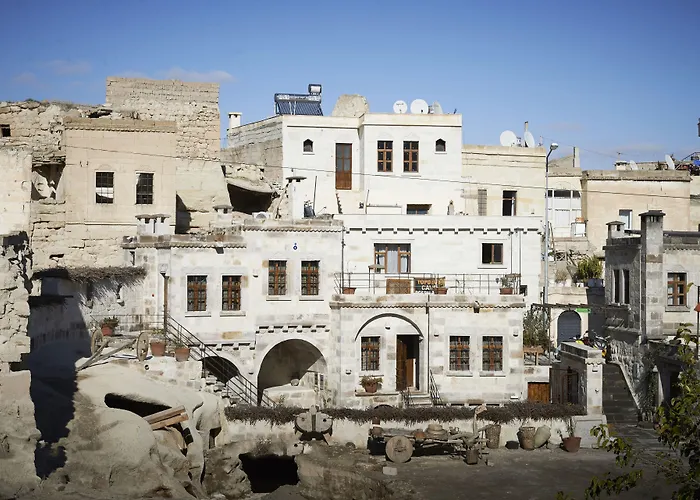 King Cave By Traveller's Göreme
