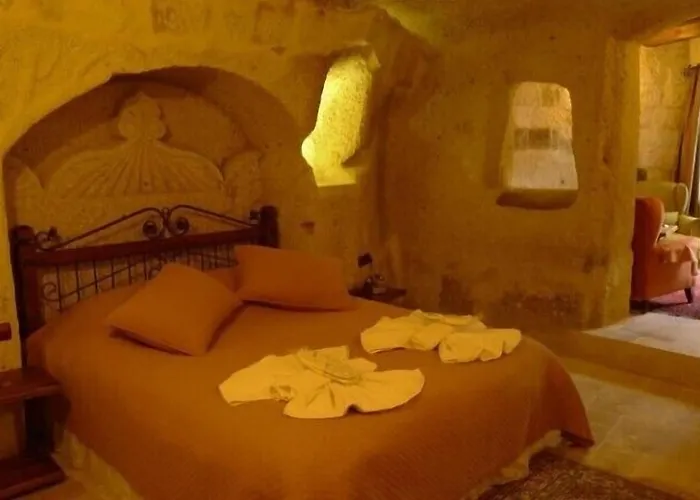 King Cave By Traveller's Göreme