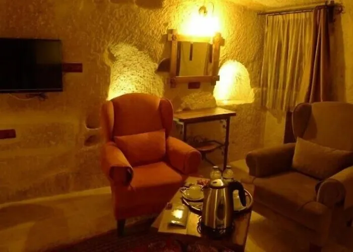 King Cave By Traveller's Hotel 3*